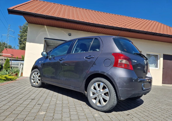 Toyota Yaris cena 9999 przebieg: 272453, rok produkcji 2008 z Lwówek małe 29